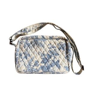 Vera Bradley Vintage Blue Toile Quilted Bag